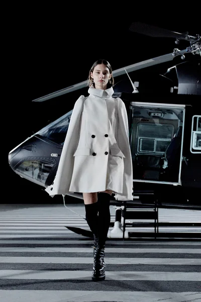 Look 13